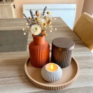 Plateau decoratif design table ensemble Cosy marron latte avec vase terre cuite, fleurs sechees et bougie